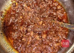 古龙肉酱意面的做法图解3