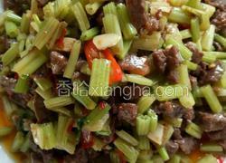 芹菜牛肉