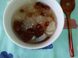 桃胶蔓越莓银耳羹的做法[图]