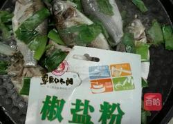 电饼铛葱叶烤小鱼的做法图解4