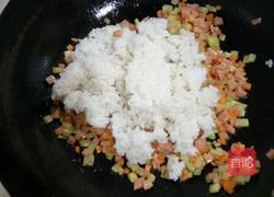 咖喱炒饭的做法图解4