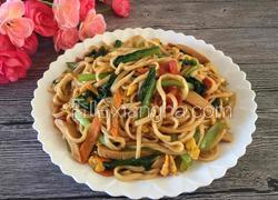 火腿蔬菜炒面