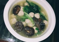蘑菇蔬菜肉丸子汤