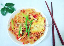 鸡蛋炒河粉