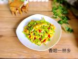 南瓜花炒鸡蛋（儿时的味道）的做法[图]