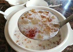 皂角米桃胶炖牛奶