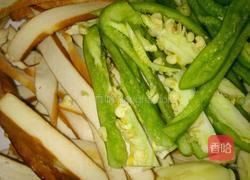 家常菜豆干炒肉的做法图解1