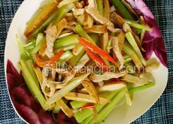 肉丝香干炒西芹