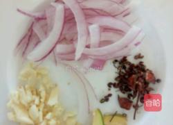 土豆烧牛肉的做法图解4