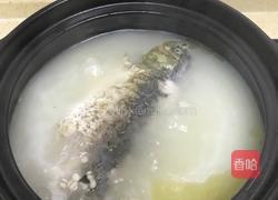 鲫鱼薏米白萝卜葱汤 的做法图解16