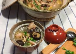 眉豆香菇煲鸡脚汤