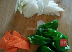 木耳炒白菜的做法图解4