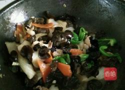木耳炒白菜的做法图解15