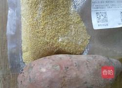 红薯小米粥的做法图解1