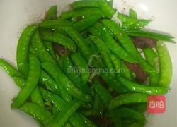 荷兰豆炒腊肠的做法图解4