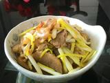 肘子肉炒蒜黄