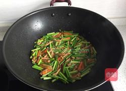 蒜苔炒肉的做法图解7