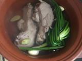 白萝卜筒骨汤