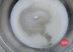 八寸戚风蛋糕的做法图解2