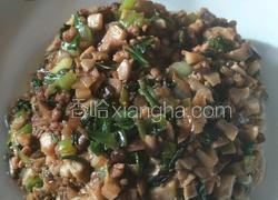 油菜香菇肉末小炒（2岁以上宝宝营养菜）