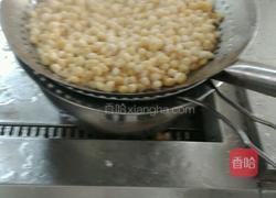 椒香蛋黄炒玉米的做法图解4