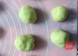 紫薯巧克力蛋黄酥的做法图解2