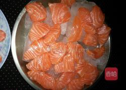 蒜柠芥三文鱼拼虾的做法图解1