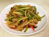 辣炒芹菜肉丝的做法[图]