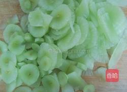 莴笋炒肉的做法图解1