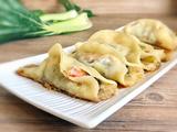 酸菜虾仁锅贴的做法[图]