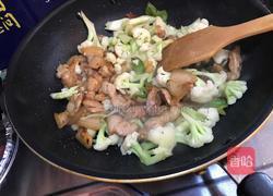 肉炒花菜的做法图解5