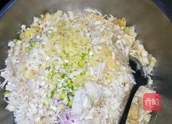 金针菇猪肉馄饨的做法图解5