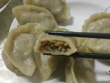 胡萝卜木耳猪肉蒸饺的做法[图]