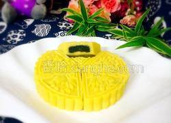 黑芝麻馅绿豆糕