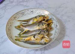 干炸黄花鱼的做法图解1