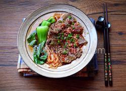 油泼辣子牛肉面
