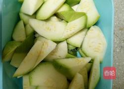 西葫芦炒鸡蛋的做法图解2