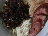 炸酱面加腊肠豆腐的做法[图]