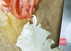 西红柿圆白菜鸡蛋面的做法图解2