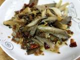 肉末炒平菇 