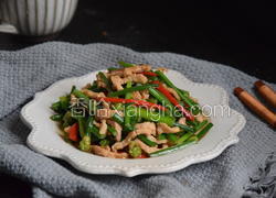 韭菜花炒肉丝