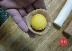 蛋黄椰蓉包的做法图解9