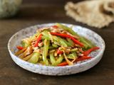 西芹瘦肉炒土豆