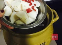 百合沙参玉竹淮山瘦肉汤的做法图解7