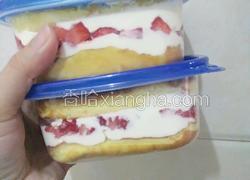 草莓盒子蛋糕