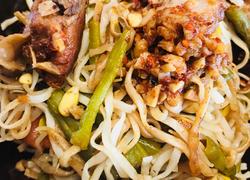 电饭煲排骨焖卤面