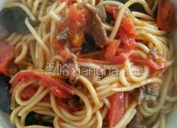 圣女果牛肉蔬菜热干面
