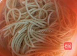 圣女果牛肉蔬菜热干面的做法图解4