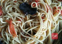 圣女果牛肉蔬菜热干面的做法图解11
