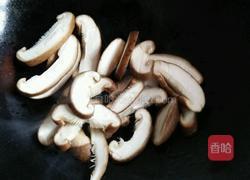 香菇炒油菜的做法图解3